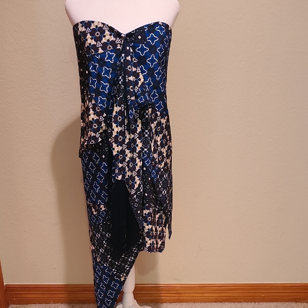 BCBGMaxAzria Blue and Black Asymmetrical Strapless Dress